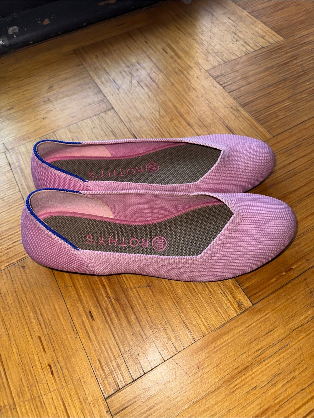 💜OFFERS💜 - Rothy's Pink Knit Slip-On Flats with Blue Trim.